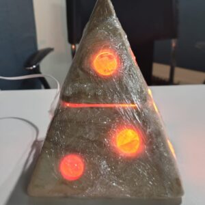 lampara de sal piramide